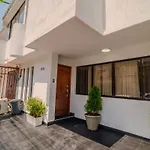 4 Bedroom Villa - Minutes To Walled City