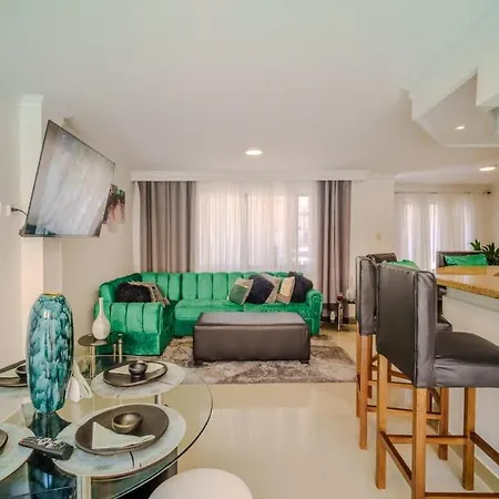 4 Bedroom - Minutes To Walled Сasa de vacaciones