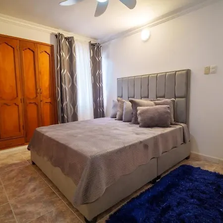 Сasa de vacaciones 4 Bedroom - Minutes To Walled Cartagena