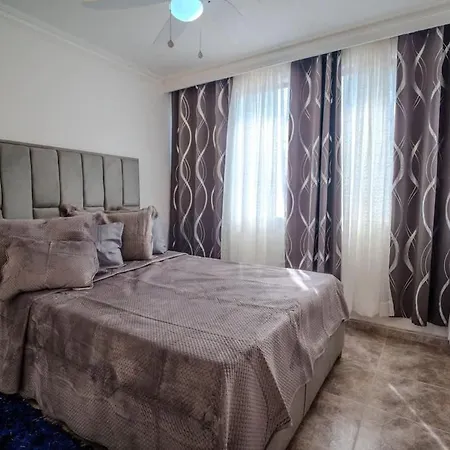 4 Bedroom - Minutes To Walled *