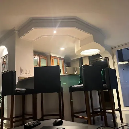 4 Bedroom - Minutes To Walled